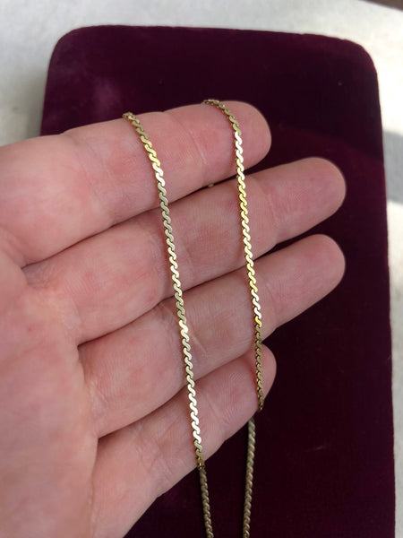 Vintage Flat "S" Link Chain (14k)
