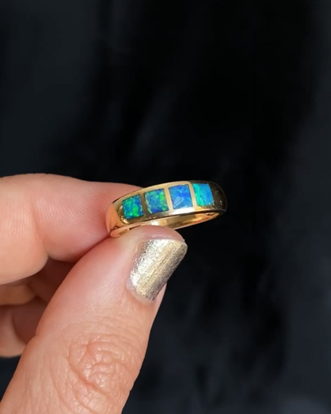 Vintage 14k Opal Band (sz 7.25)