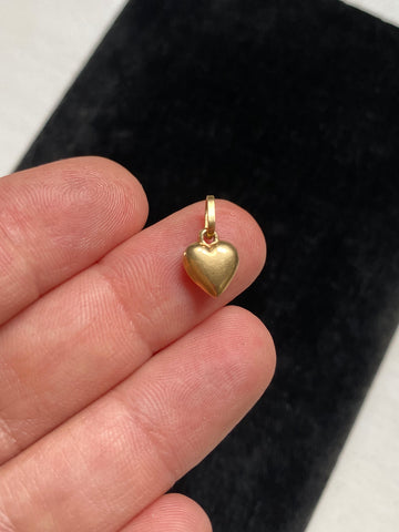 Vintage 18k Bb Puffy Heart