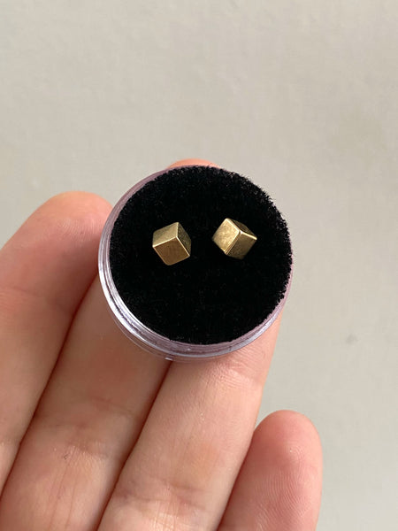 Vintage 14k Cube Studs