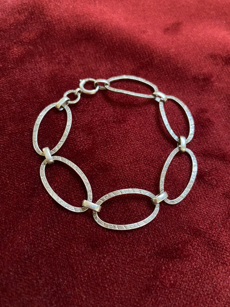Art Deco Sterling Silver Engraved Oval Link Bracelet