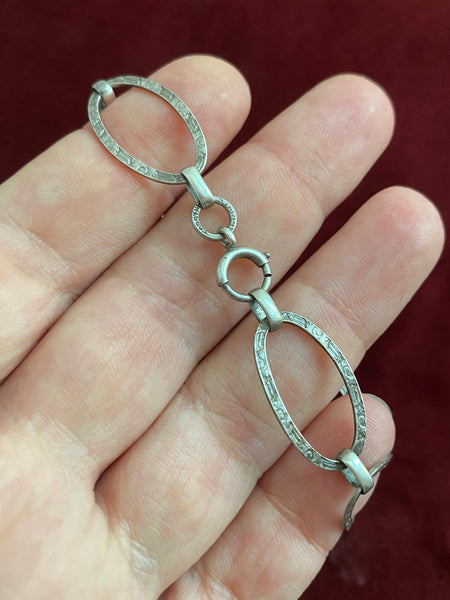 Art Deco Sterling Silver Engraved Oval Link Bracelet