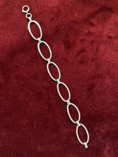 Art Deco Sterling Silver Engraved Oval Link Bracelet