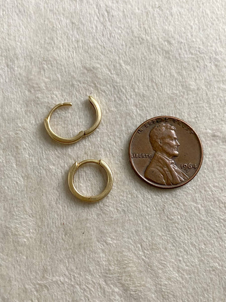 Vintage 14k Perfect Hinged Huggies