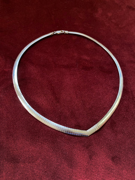 Vintage Italian Silver Pointed Omega Collar