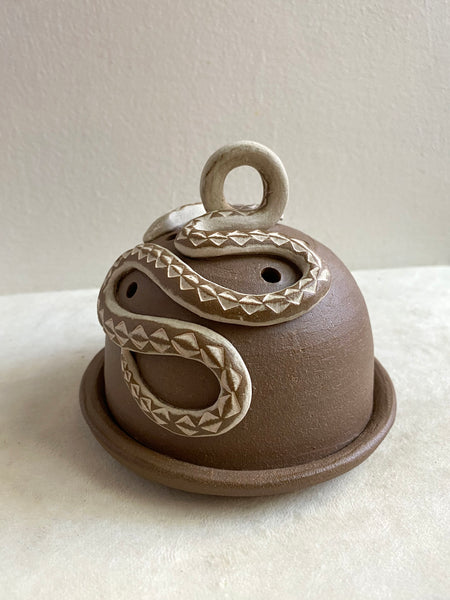 Ceramic Snake Incense Dome *ivory*