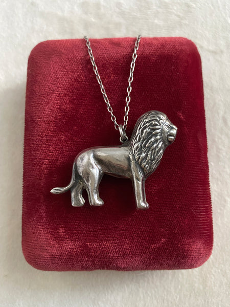 Vintage Sterling Lion Pendant (Hollow Form)