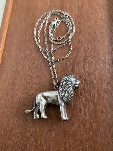 Vintage Sterling Lion Pendant (Hollow Form)