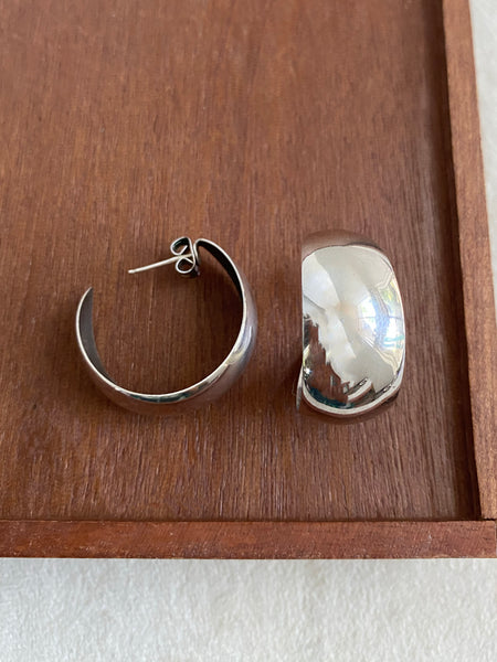 Vintage Sterling Silver Domed Saucer Hoops