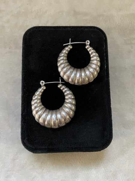 Vintage Sterling Hollow Form Classic Shrimp Hoops