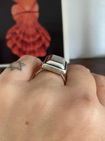 Vintage Solid Sterling Signet Ring sz 7.5