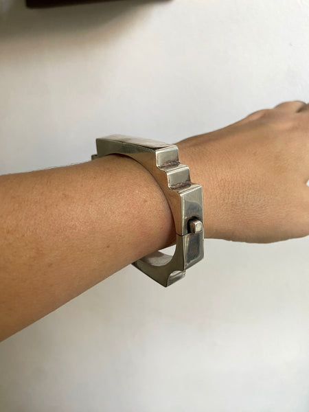 Vintage Taxco Sterling Silver Hinged Stepped Bangle